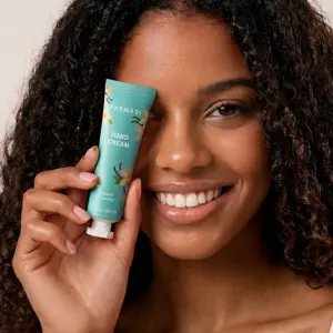 https://content.it.farmasi.com/Product/1002799_64_5.webp